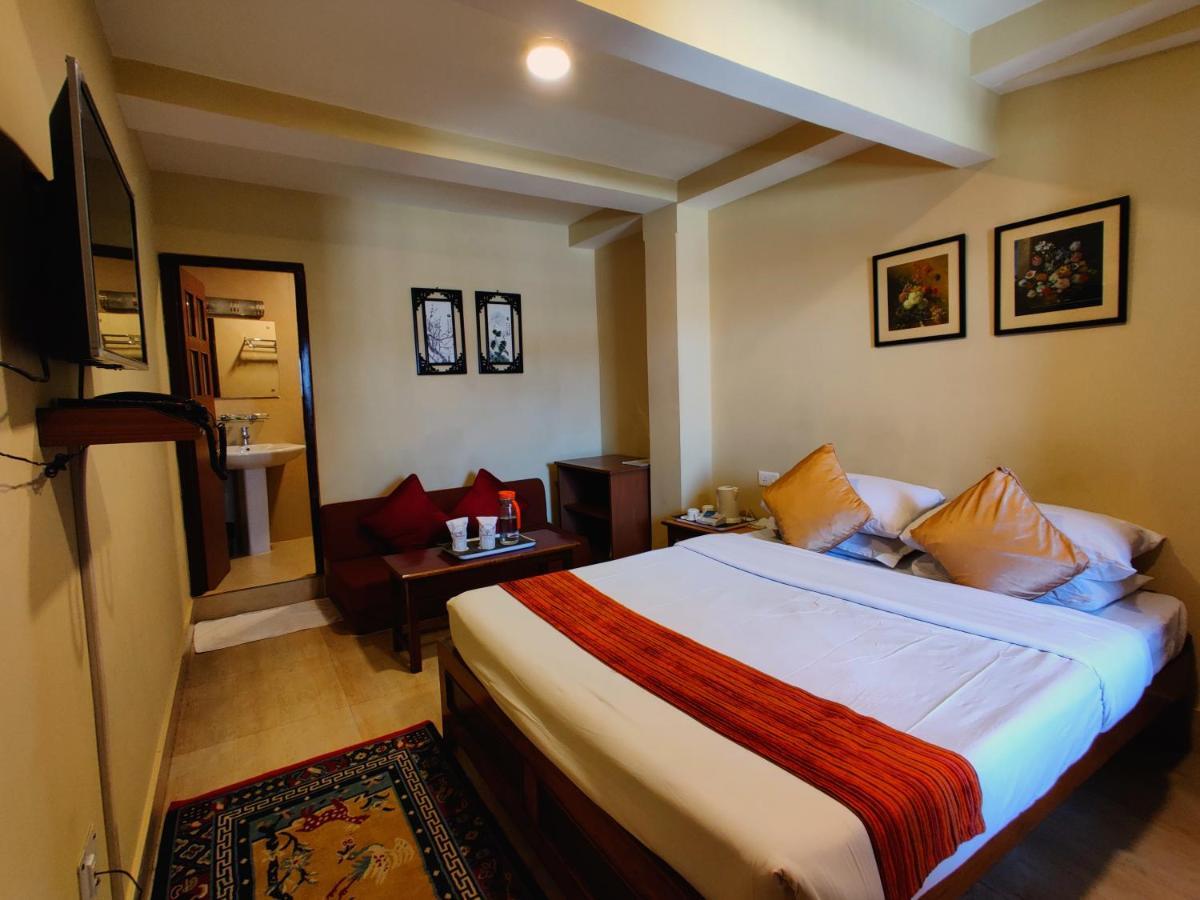 Hotel Tarayana Ґанґток Екстер'єр фото