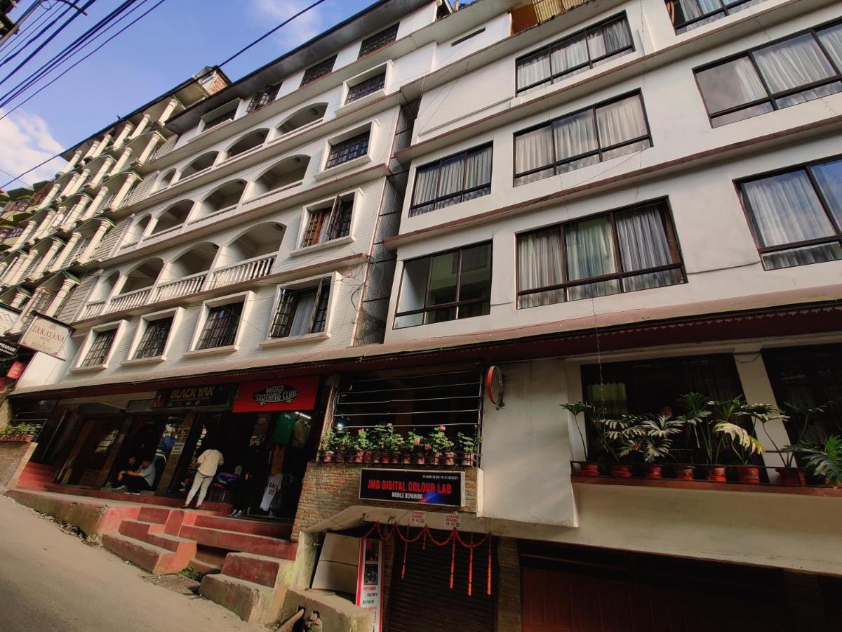 Hotel Tarayana Ґанґток Екстер'єр фото